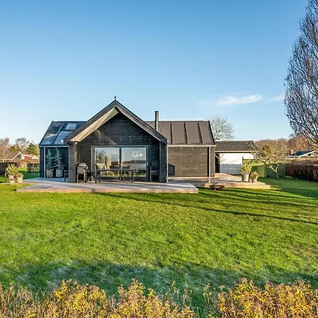 Dom wakacyjny Stunning In With 3 Bedrooms And Wifi Egernsund